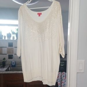 Light weight sweater